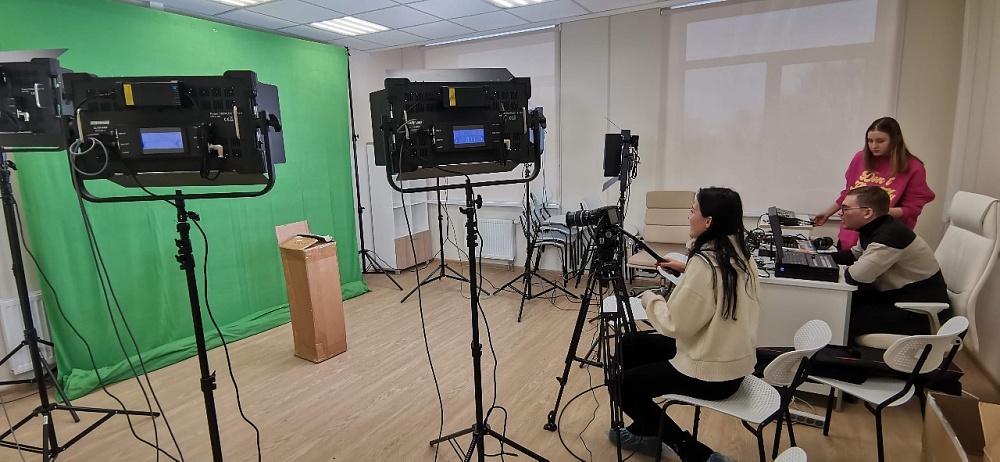 Studia za radijsko oddajanje in snemanje